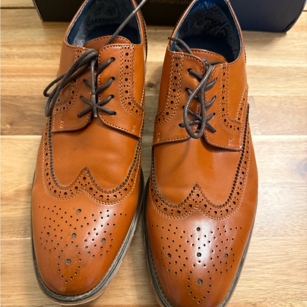 Men’s Classic Brown Leather Dress Shoes